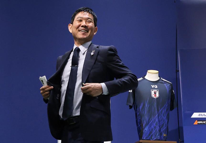 森保一:时隔两天比赛是为了模拟世界杯,第二场会大幅轮换