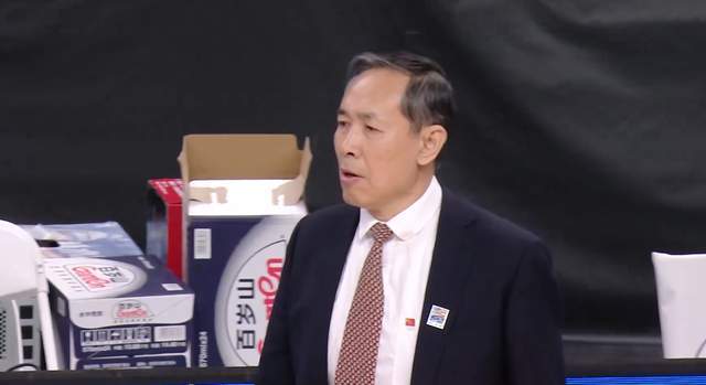 pp电子官网-夺冠热门输球仍反超山东,辽篮掀翻强敌却无缘前8,黑马超出预期